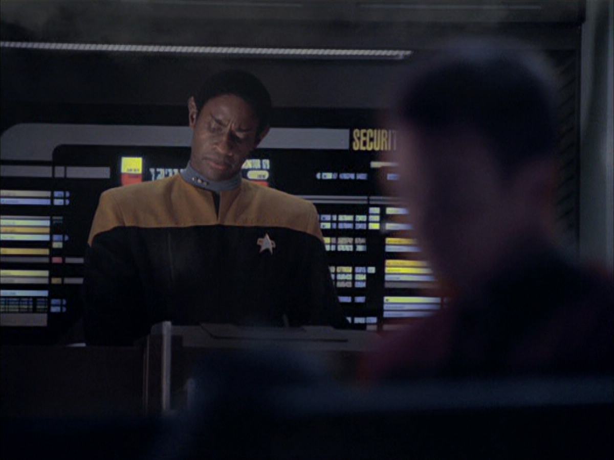 extant_StarTrek_VOY_6x01-EquinoxPart2_01634.jpg