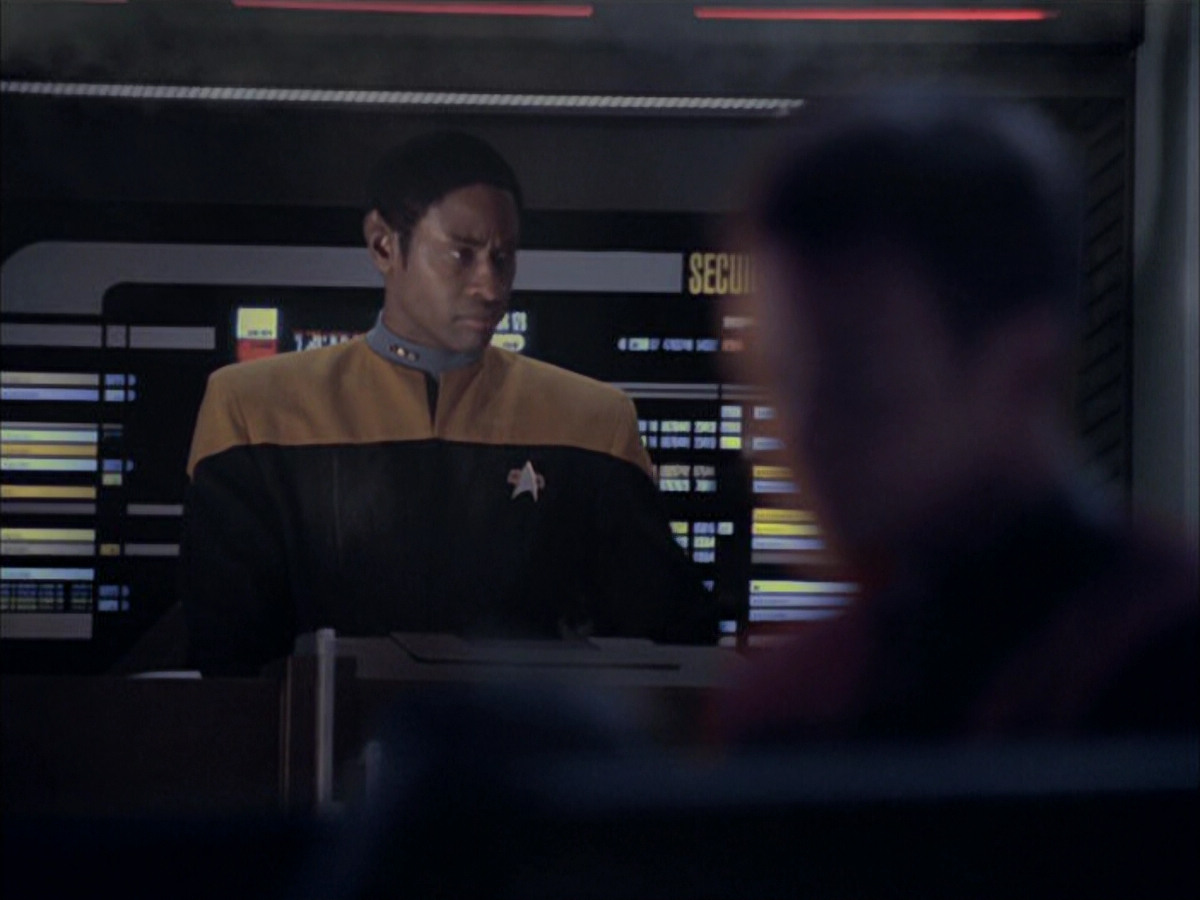 extant_StarTrek_VOY_6x01-EquinoxPart2_01635.jpg