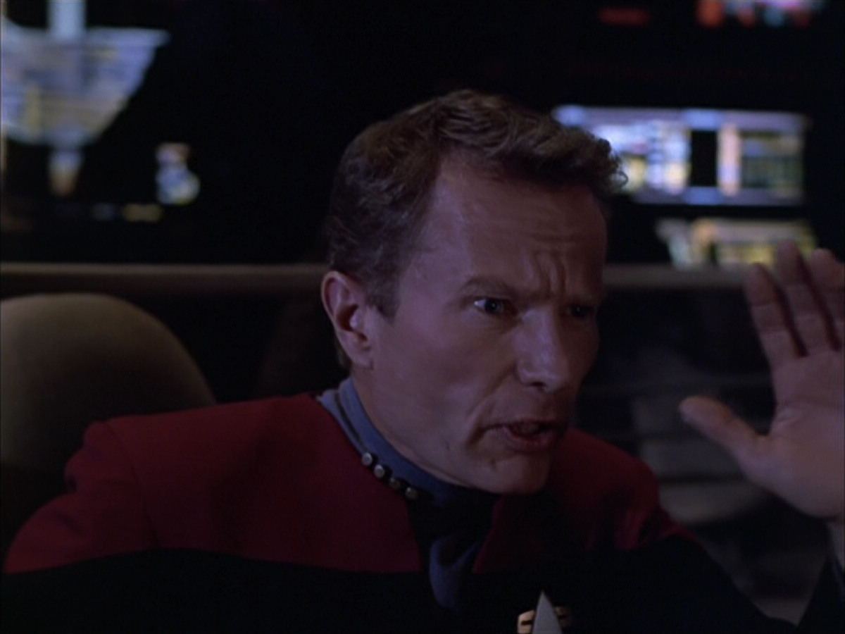 extant_StarTrek_VOY_6x01-EquinoxPart2_01641.jpg