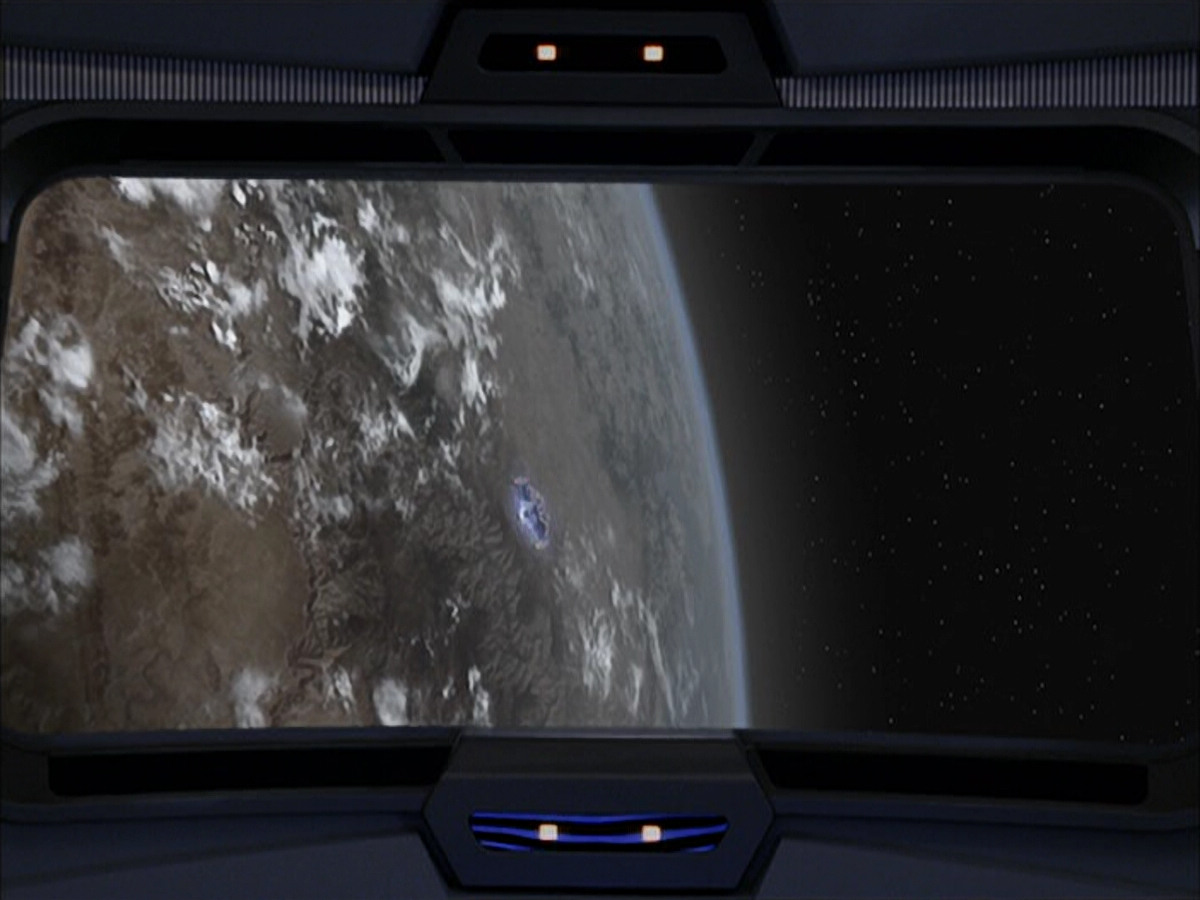extant_StarTrek_VOY_6x01-EquinoxPart2_01732.jpg