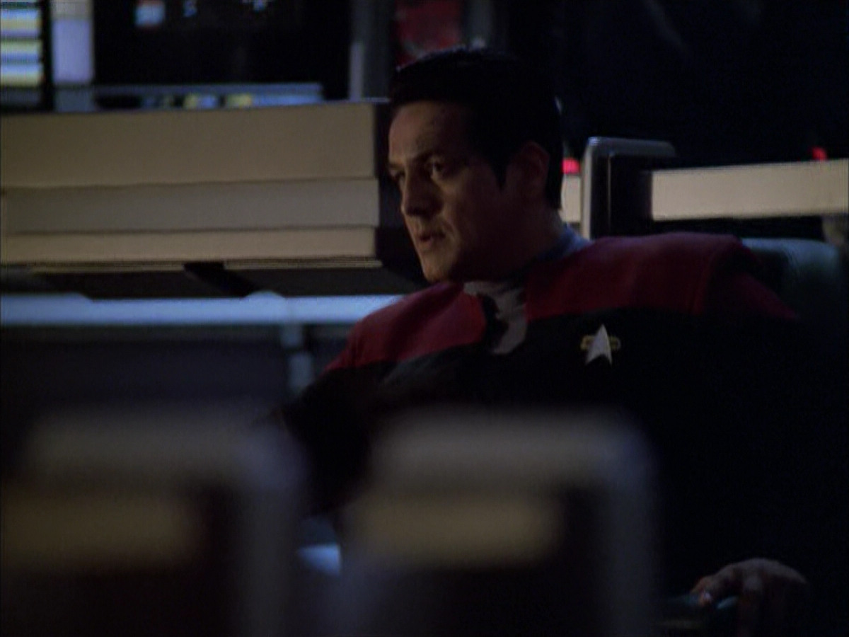 extant_StarTrek_VOY_6x01-EquinoxPart2_01743.jpg