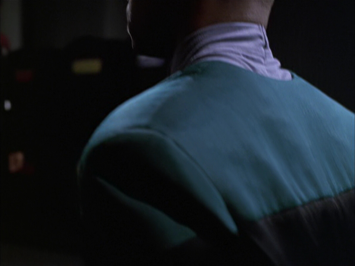 extant_StarTrek_VOY_6x01-EquinoxPart2_01835.jpg