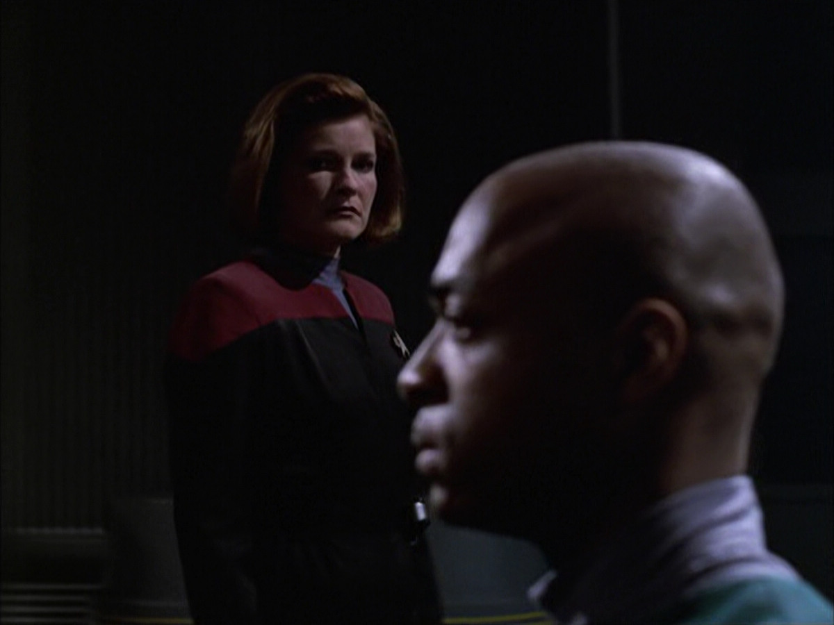 extant_StarTrek_VOY_6x01-EquinoxPart2_01839.jpg