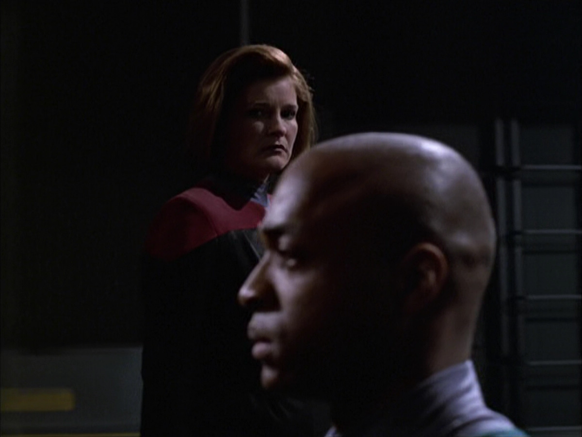 extant_StarTrek_VOY_6x01-EquinoxPart2_01840.jpg