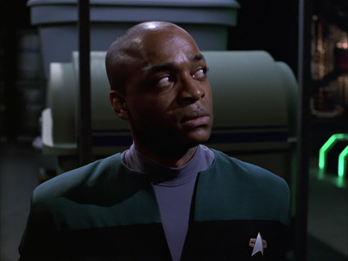 extant_StarTrek_VOY_6x01-EquinoxPart2_01852.jpg