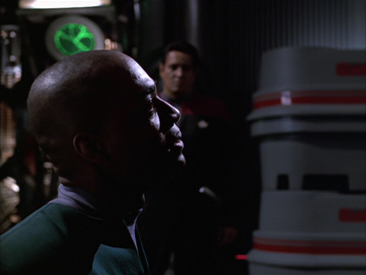 extant_StarTrek_VOY_6x01-EquinoxPart2_01860.jpg