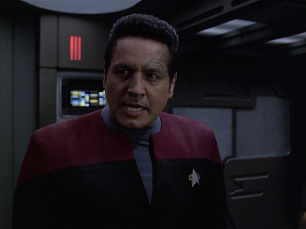 extant_StarTrek_VOY_6x01-EquinoxPart2_01972.jpg