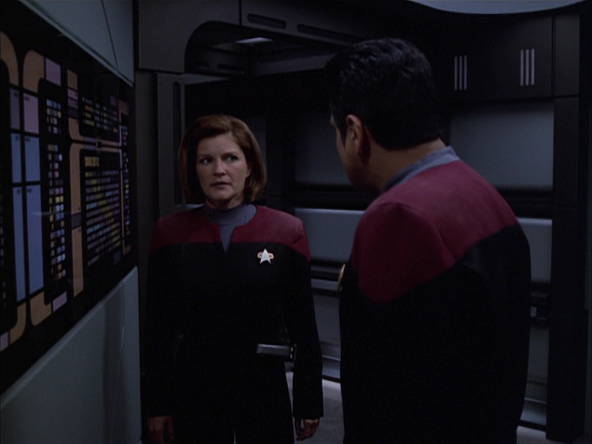 extant_StarTrek_VOY_6x01-EquinoxPart2_01974.jpg
