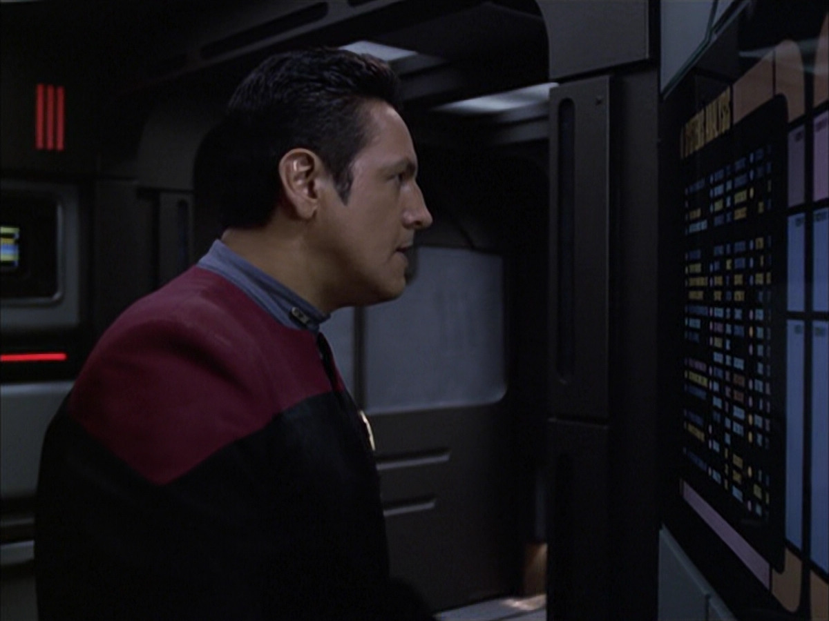 extant_StarTrek_VOY_6x01-EquinoxPart2_01978.jpg