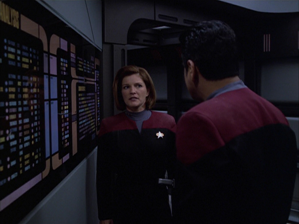 extant_StarTrek_VOY_6x01-EquinoxPart2_01985.jpg
