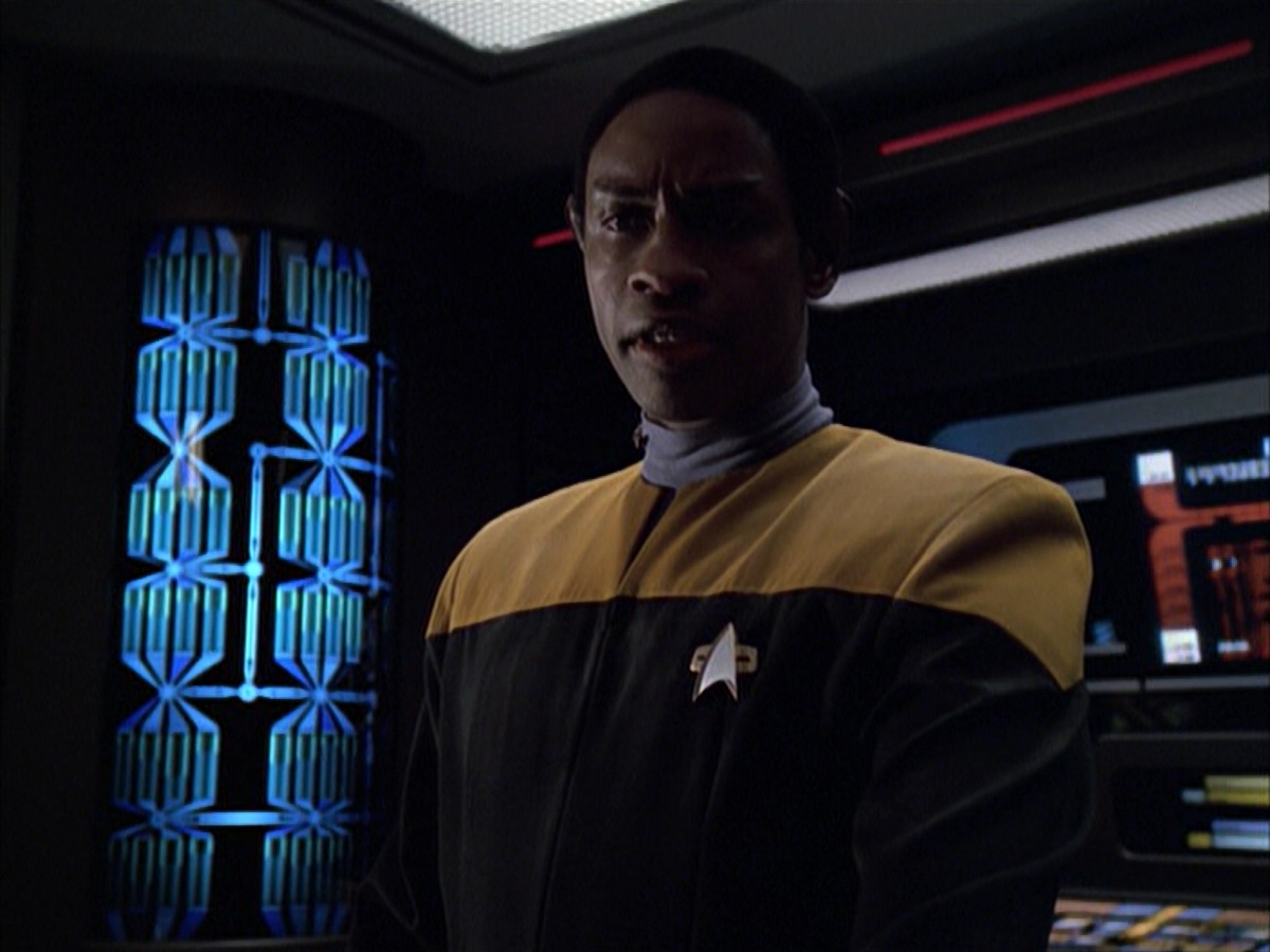 extant_StarTrek_VOY_6x01-EquinoxPart2_01988.jpg