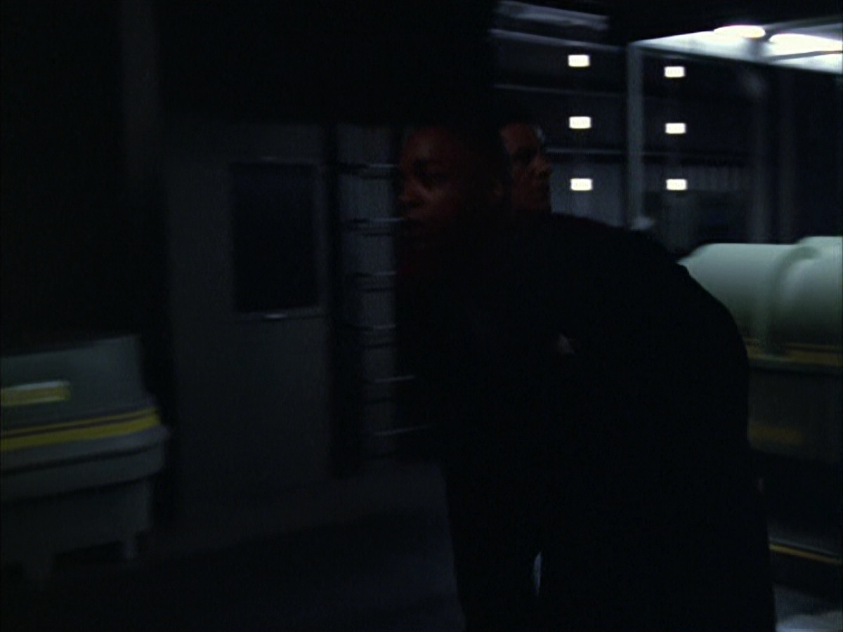 extant_StarTrek_VOY_6x01-EquinoxPart2_02011.jpg
