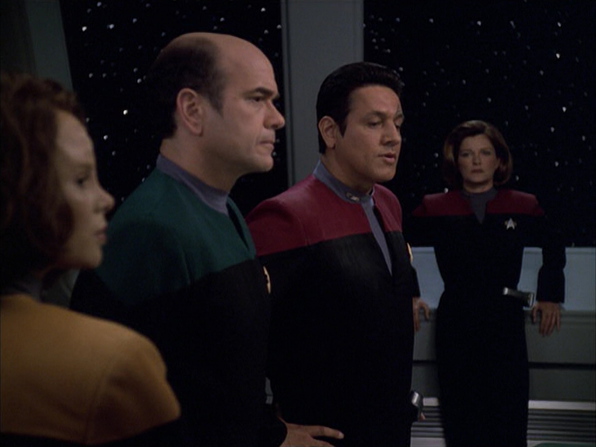 extant_StarTrek_VOY_6x01-EquinoxPart2_02054.jpg