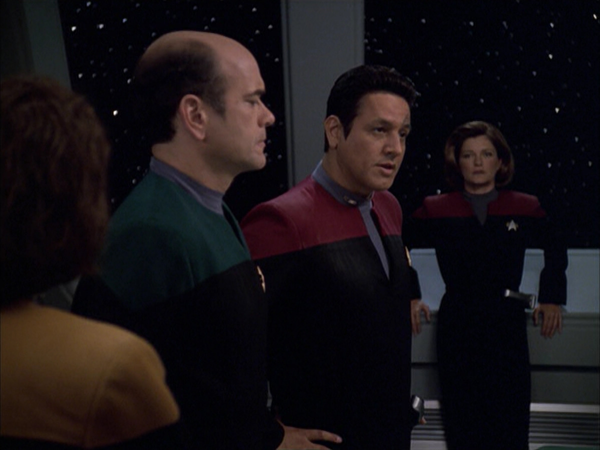 extant_StarTrek_VOY_6x01-EquinoxPart2_02061.jpg