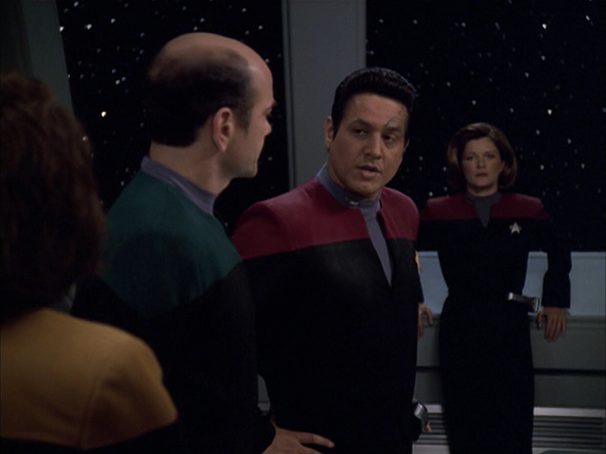 extant_StarTrek_VOY_6x01-EquinoxPart2_02069.jpg