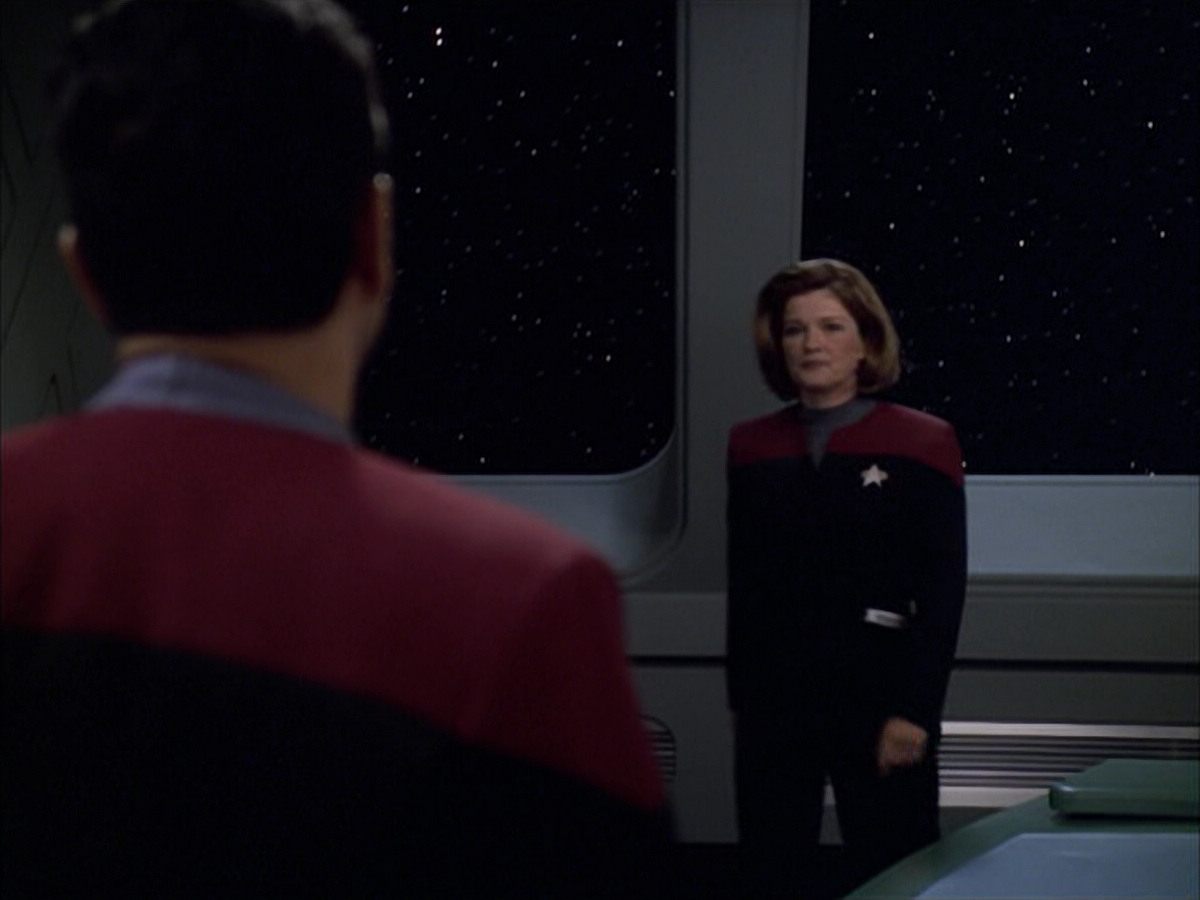 extant_StarTrek_VOY_6x01-EquinoxPart2_02087.jpg