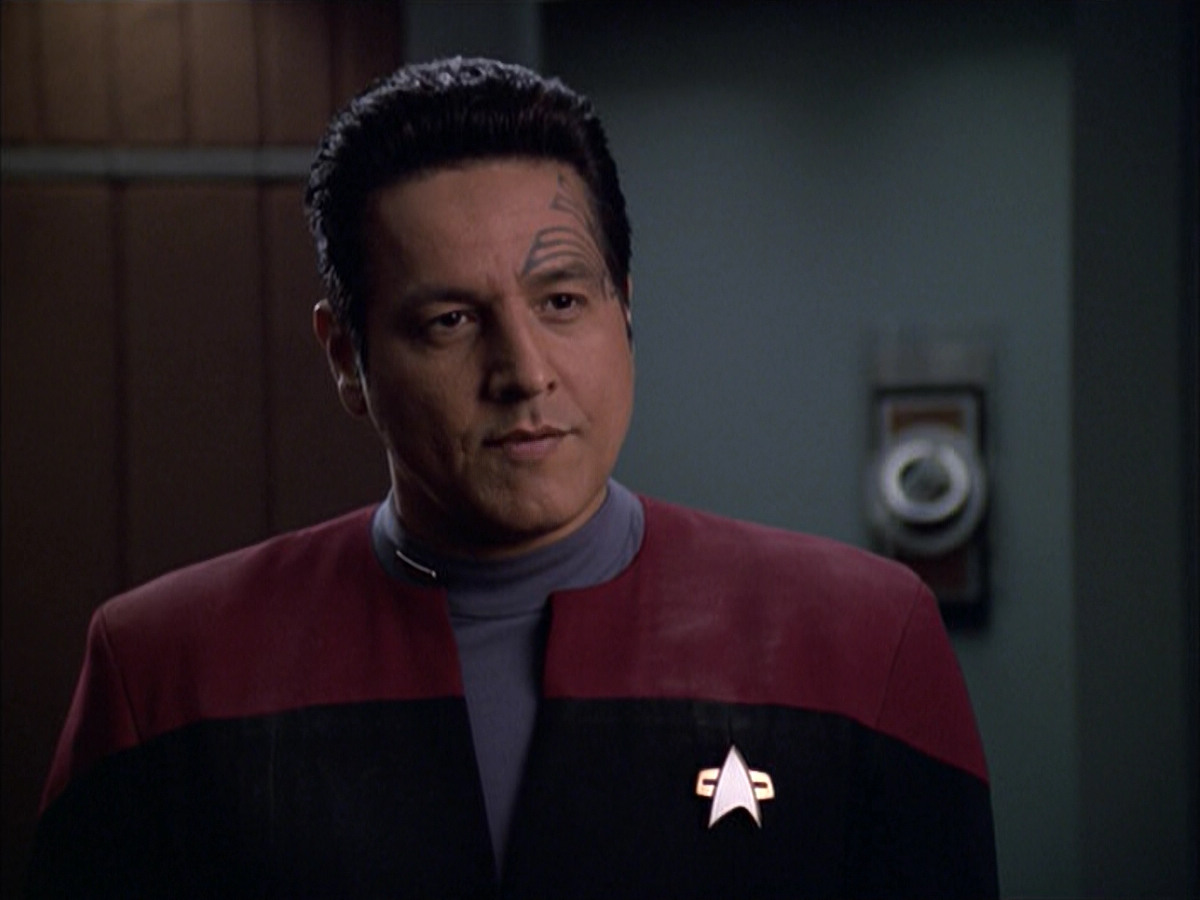 extant_StarTrek_VOY_6x01-EquinoxPart2_02094.jpg