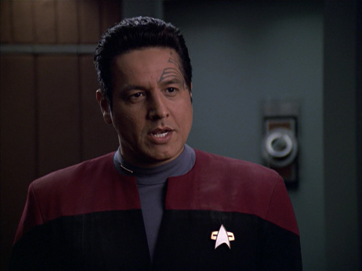 extant_StarTrek_VOY_6x01-EquinoxPart2_02095.jpg