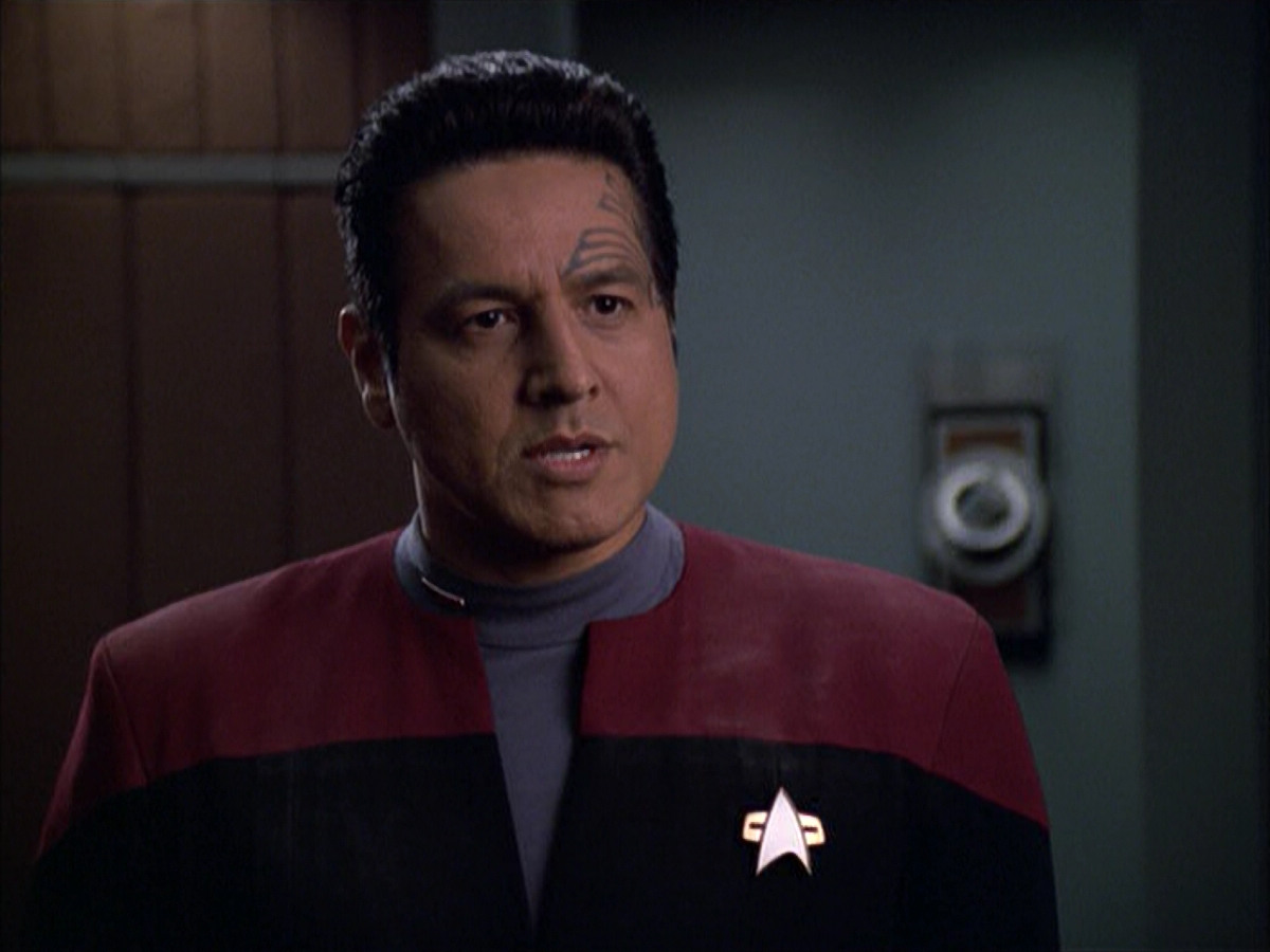 extant_StarTrek_VOY_6x01-EquinoxPart2_02110.jpg