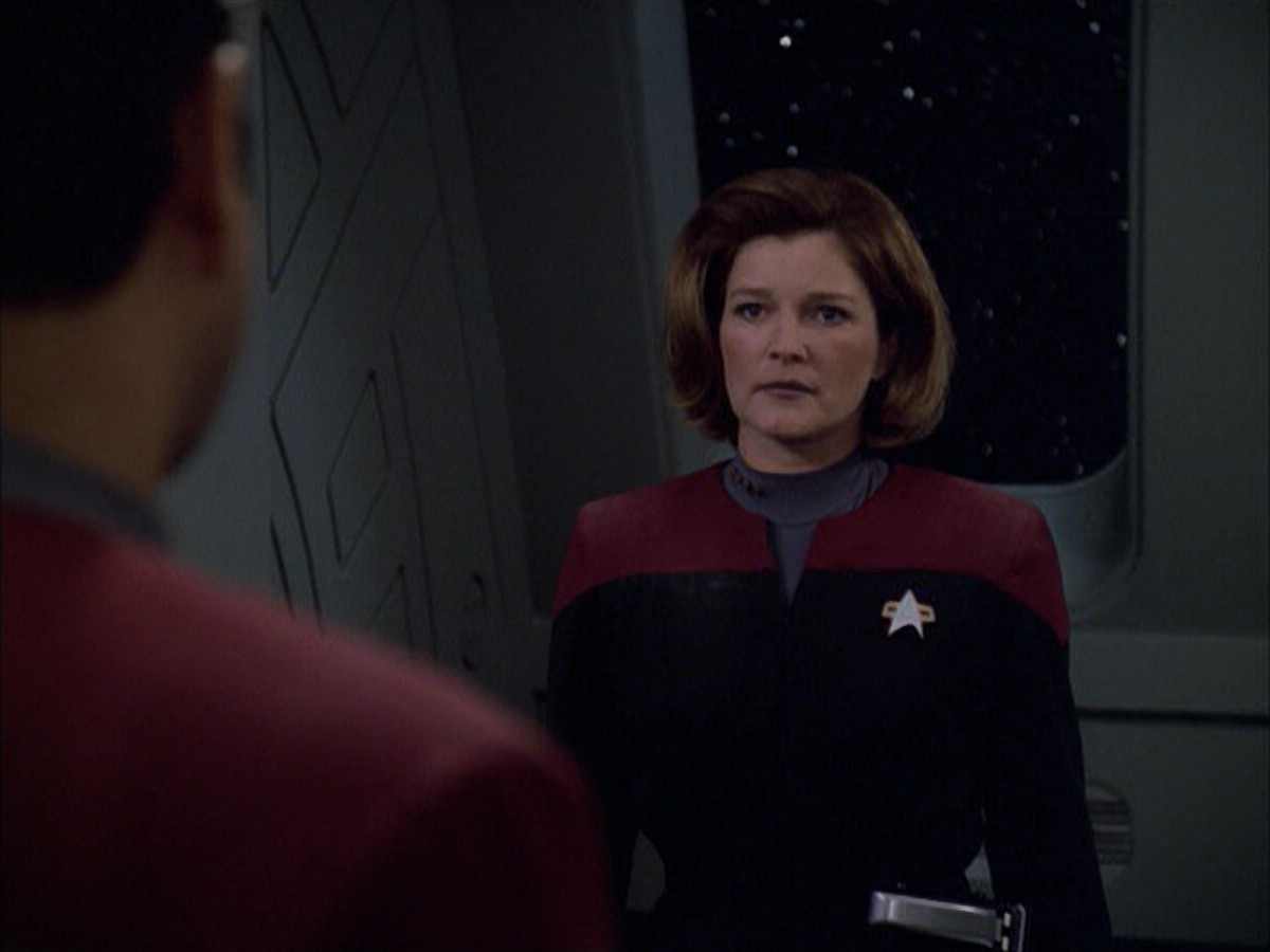extant_StarTrek_VOY_6x01-EquinoxPart2_02114.jpg