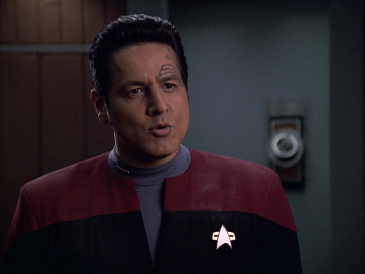 extant_StarTrek_VOY_6x01-EquinoxPart2_02117.jpg