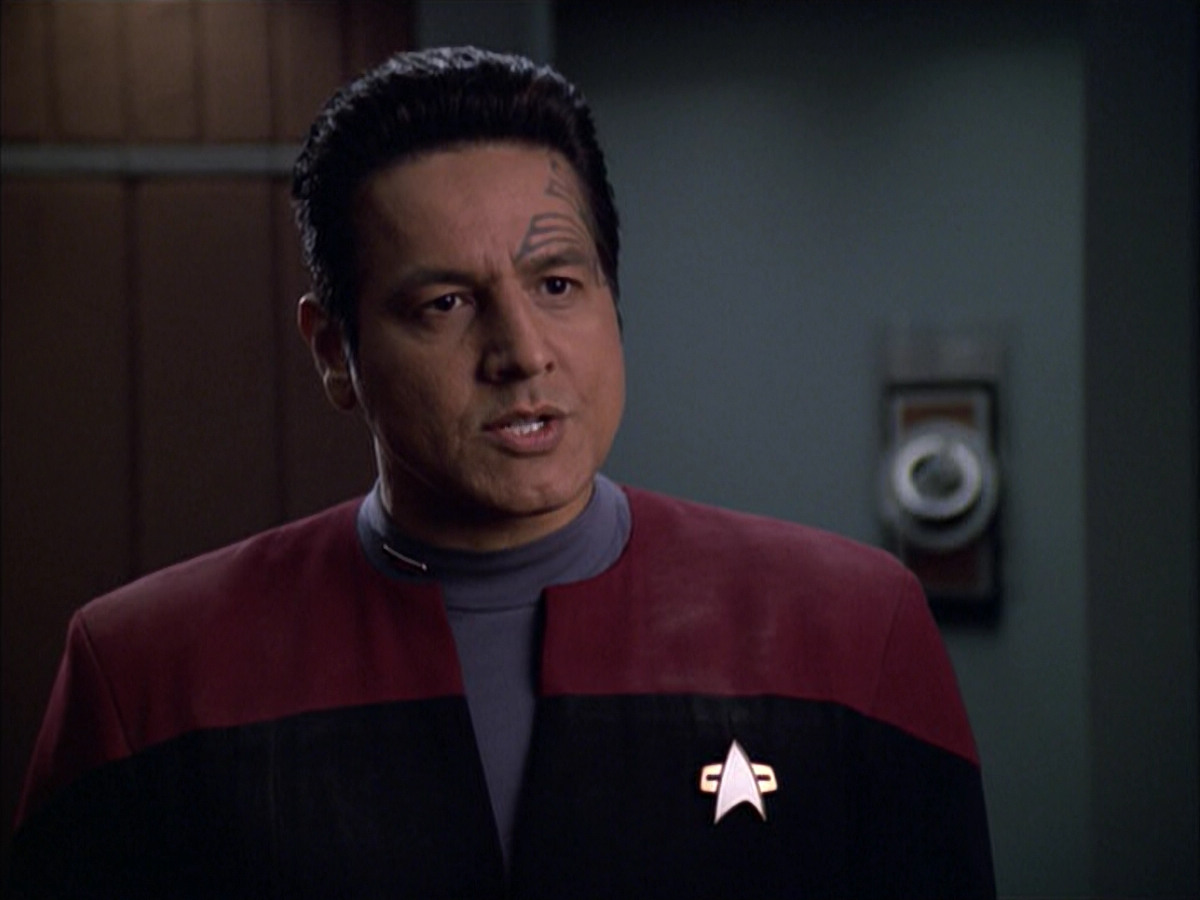 extant_StarTrek_VOY_6x01-EquinoxPart2_02118.jpg