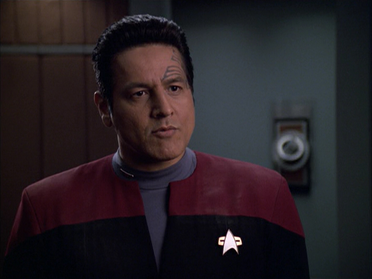 extant_StarTrek_VOY_6x01-EquinoxPart2_02119.jpg