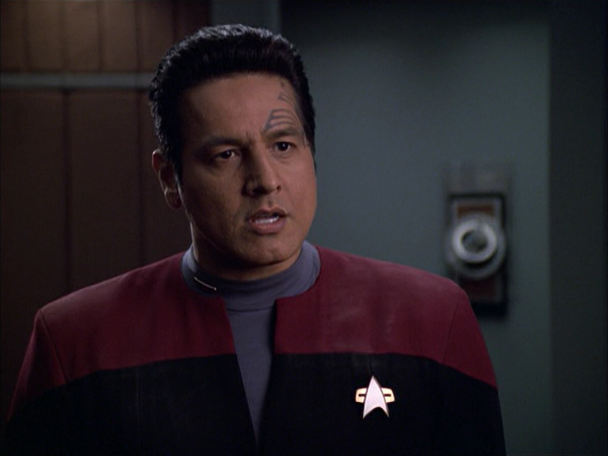 extant_StarTrek_VOY_6x01-EquinoxPart2_02120.jpg
