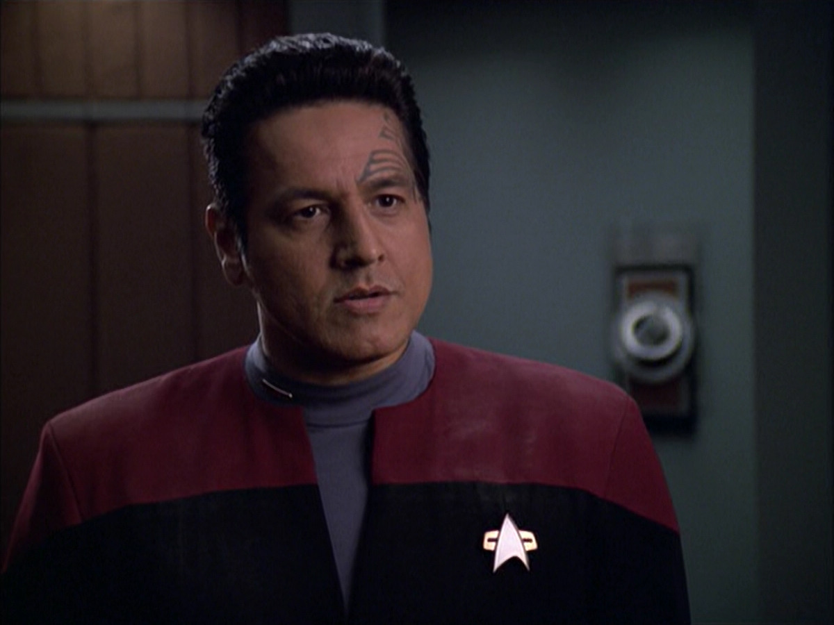 extant_StarTrek_VOY_6x01-EquinoxPart2_02122.jpg