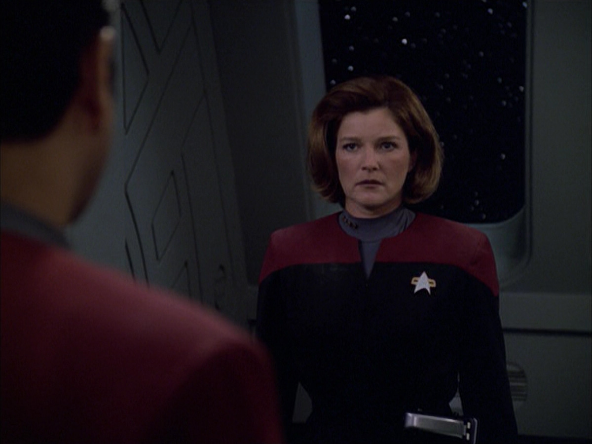 extant_StarTrek_VOY_6x01-EquinoxPart2_02127.jpg