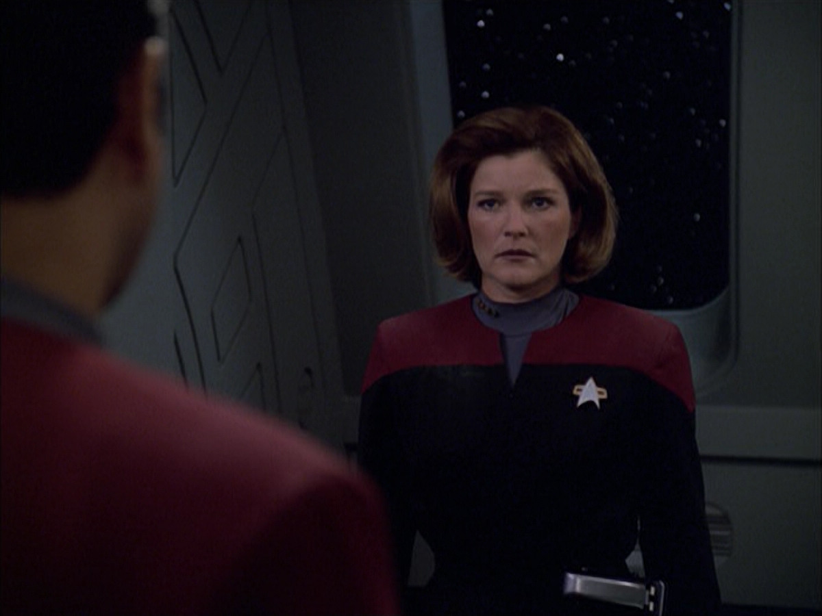 extant_StarTrek_VOY_6x01-EquinoxPart2_02128.jpg