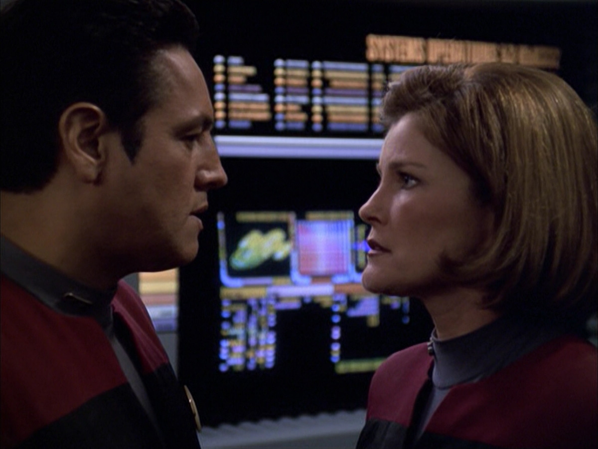 extant_StarTrek_VOY_6x01-EquinoxPart2_02137.jpg
