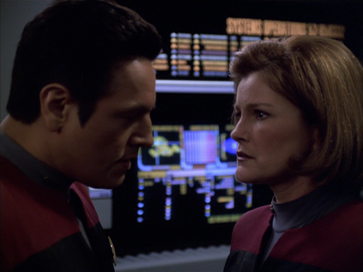 extant_StarTrek_VOY_6x01-EquinoxPart2_02142.jpg