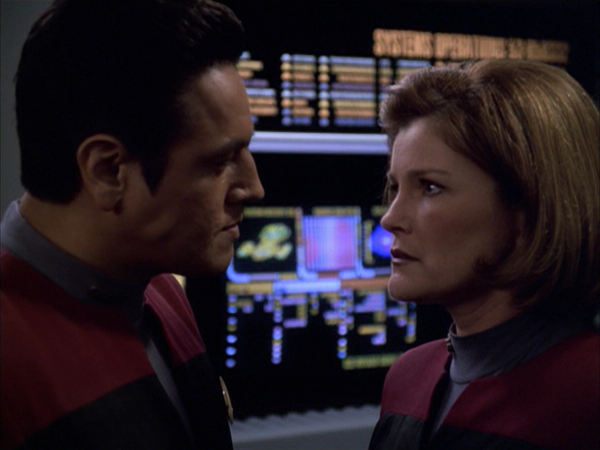 extant_StarTrek_VOY_6x01-EquinoxPart2_02143.jpg