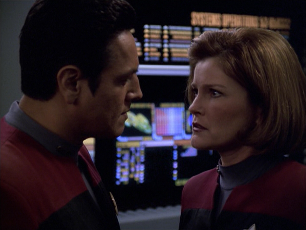 extant_StarTrek_VOY_6x01-EquinoxPart2_02149.jpg