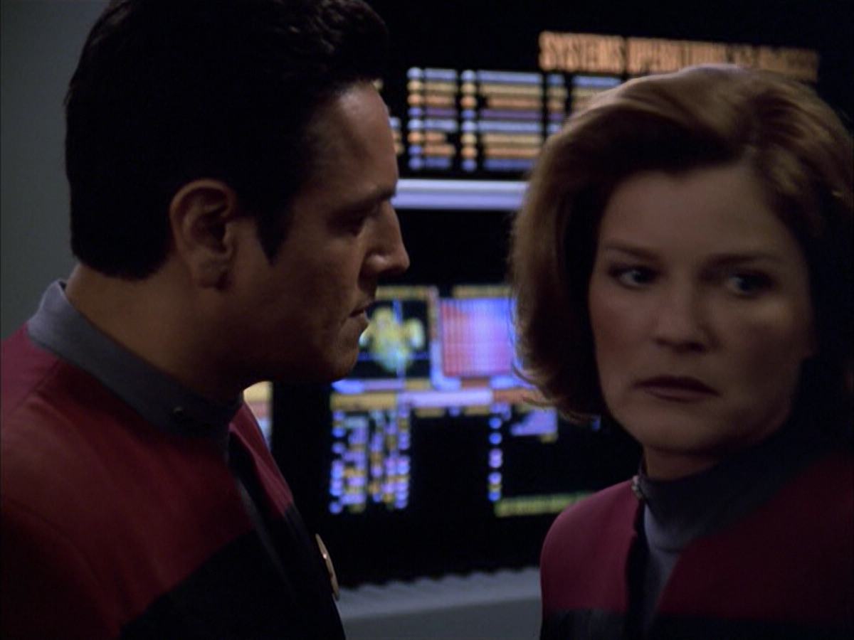 extant_StarTrek_VOY_6x01-EquinoxPart2_02150.jpg
