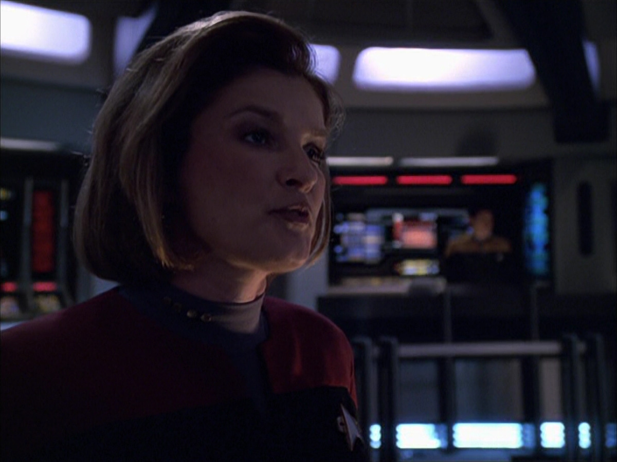 extant_StarTrek_VOY_6x01-EquinoxPart2_02199.jpg
