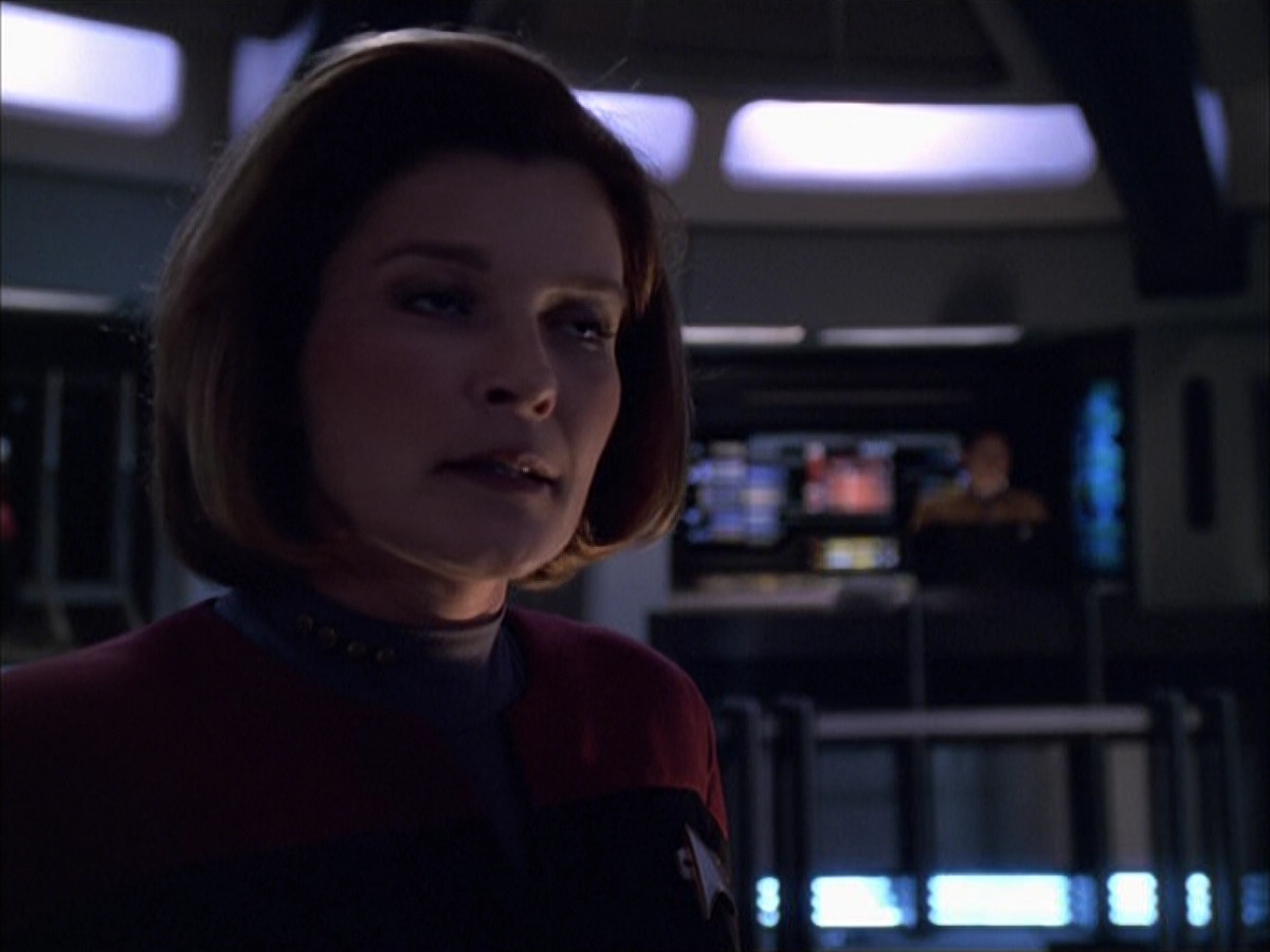 extant_StarTrek_VOY_6x01-EquinoxPart2_02205.jpg