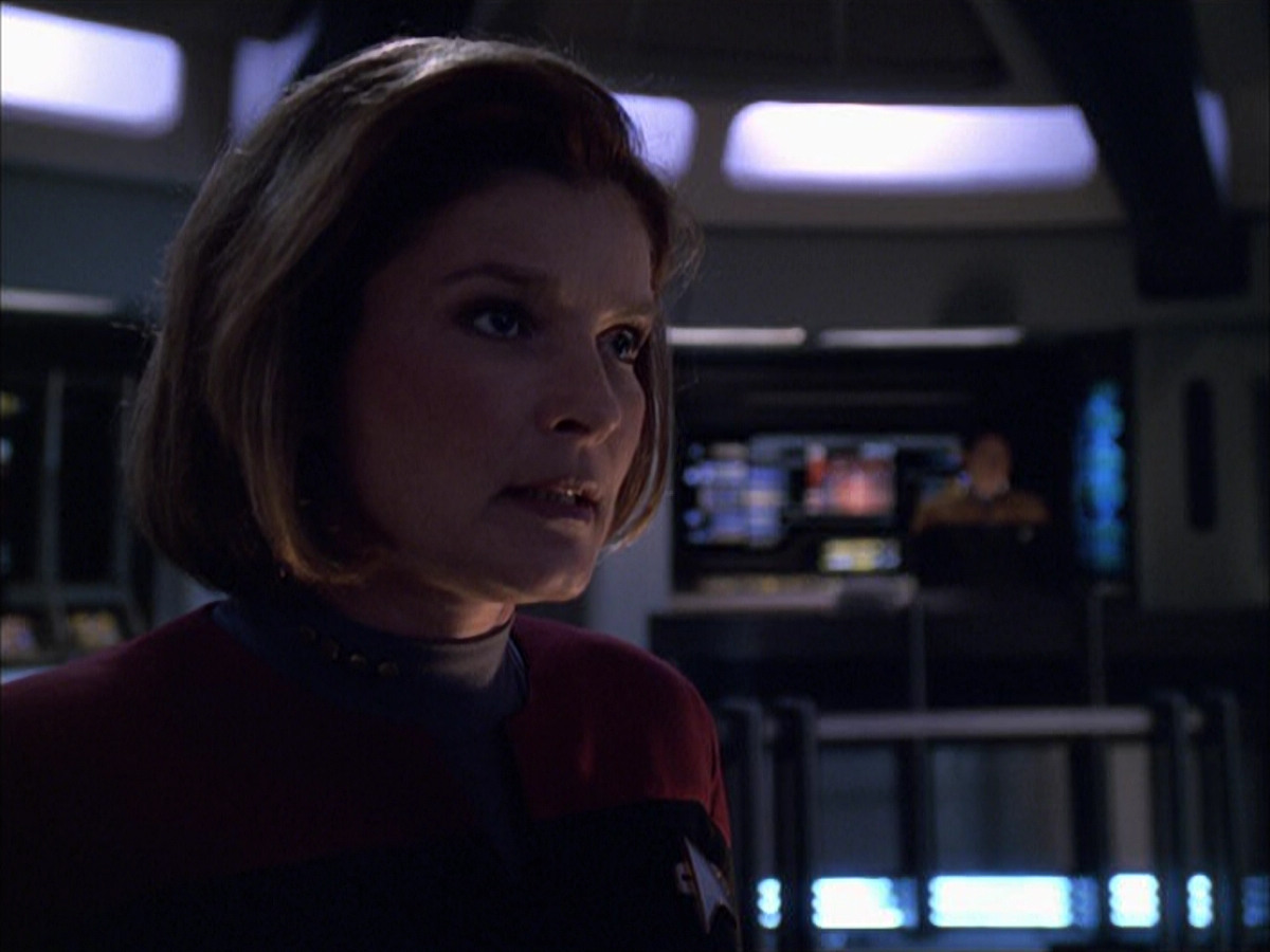 extant_StarTrek_VOY_6x01-EquinoxPart2_02208.jpg