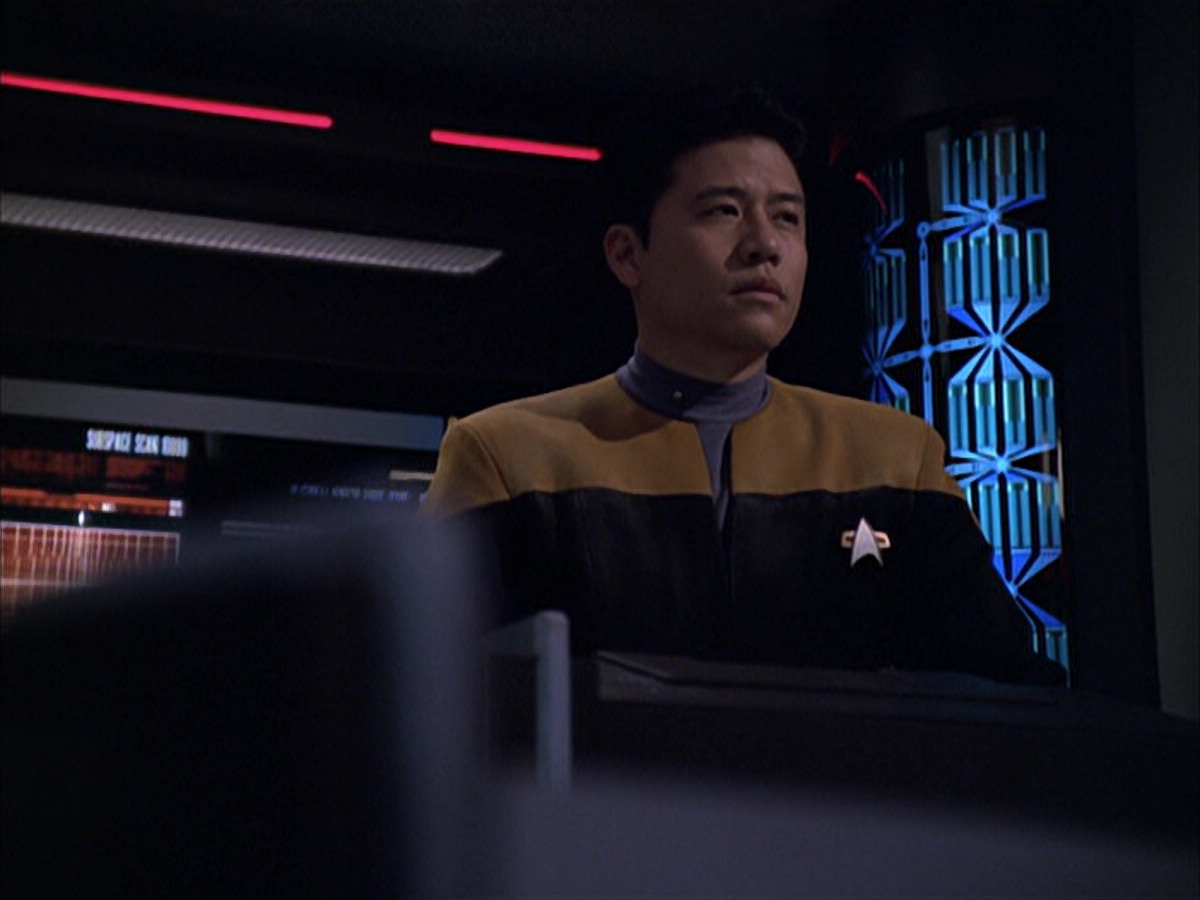 extant_StarTrek_VOY_6x01-EquinoxPart2_02224.jpg