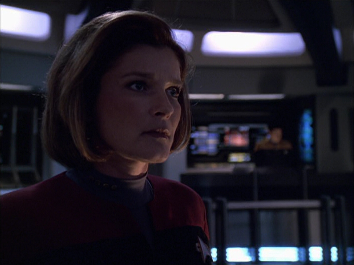 extant_StarTrek_VOY_6x01-EquinoxPart2_02230.jpg