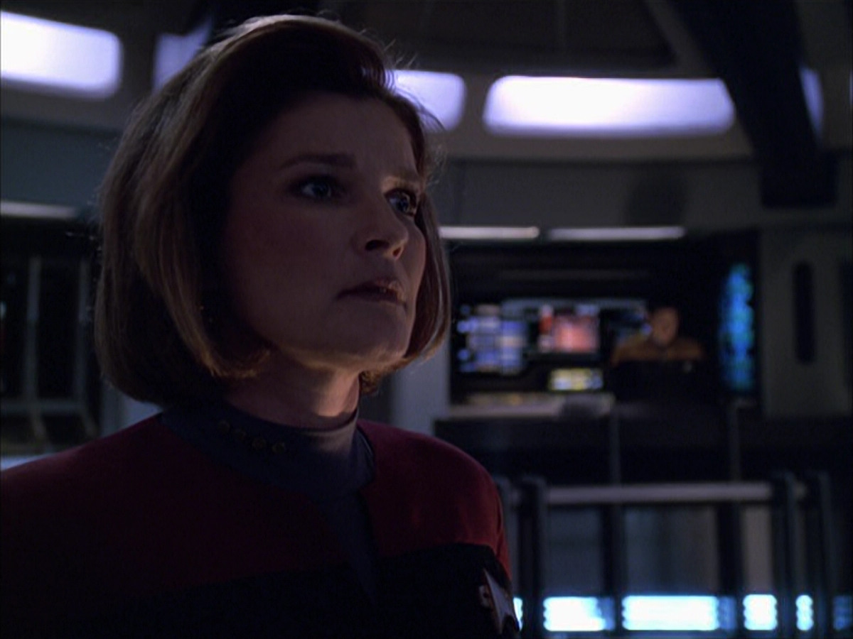 extant_StarTrek_VOY_6x01-EquinoxPart2_02232.jpg