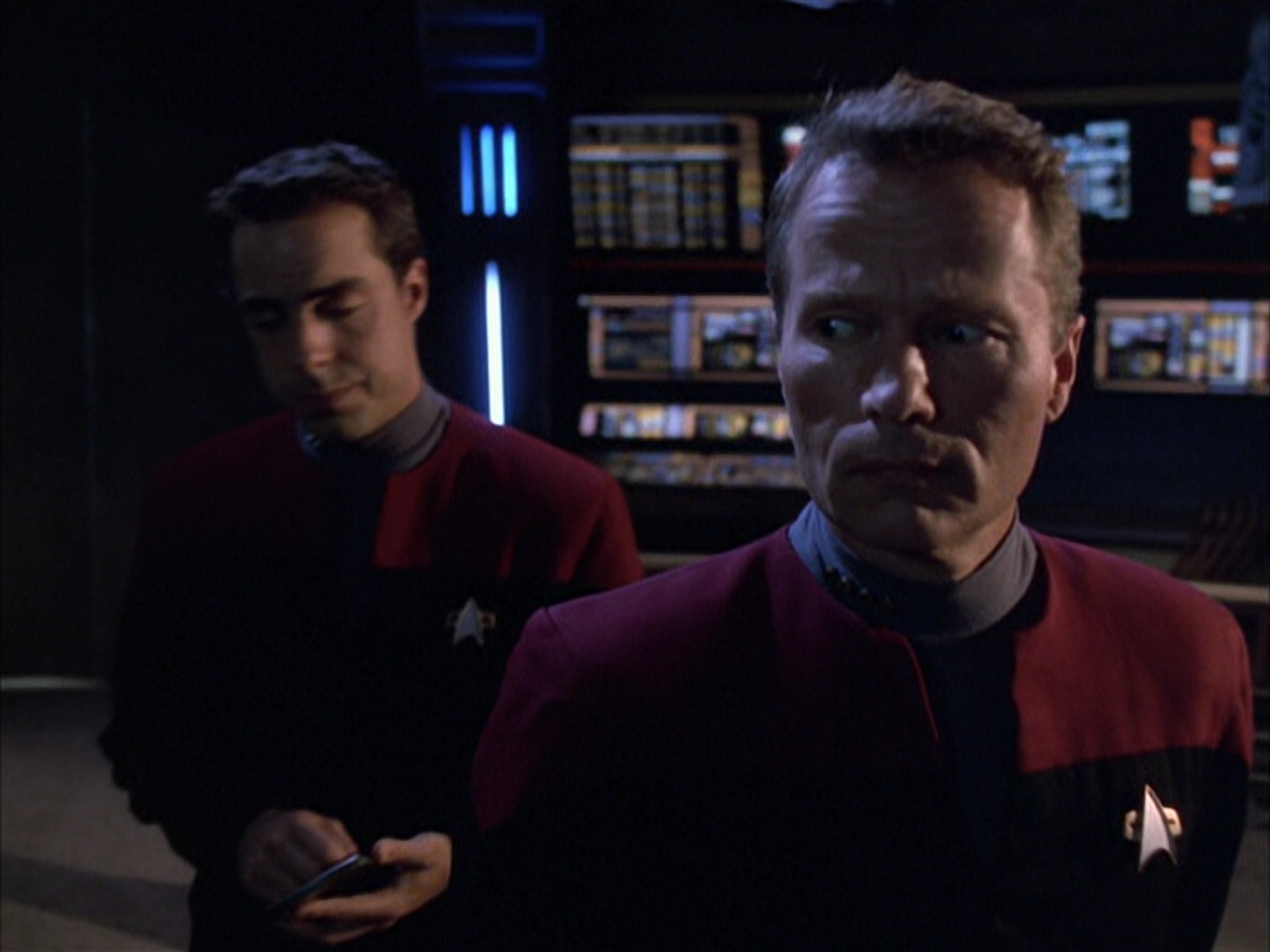 extant_StarTrek_VOY_6x01-EquinoxPart2_02393.jpg