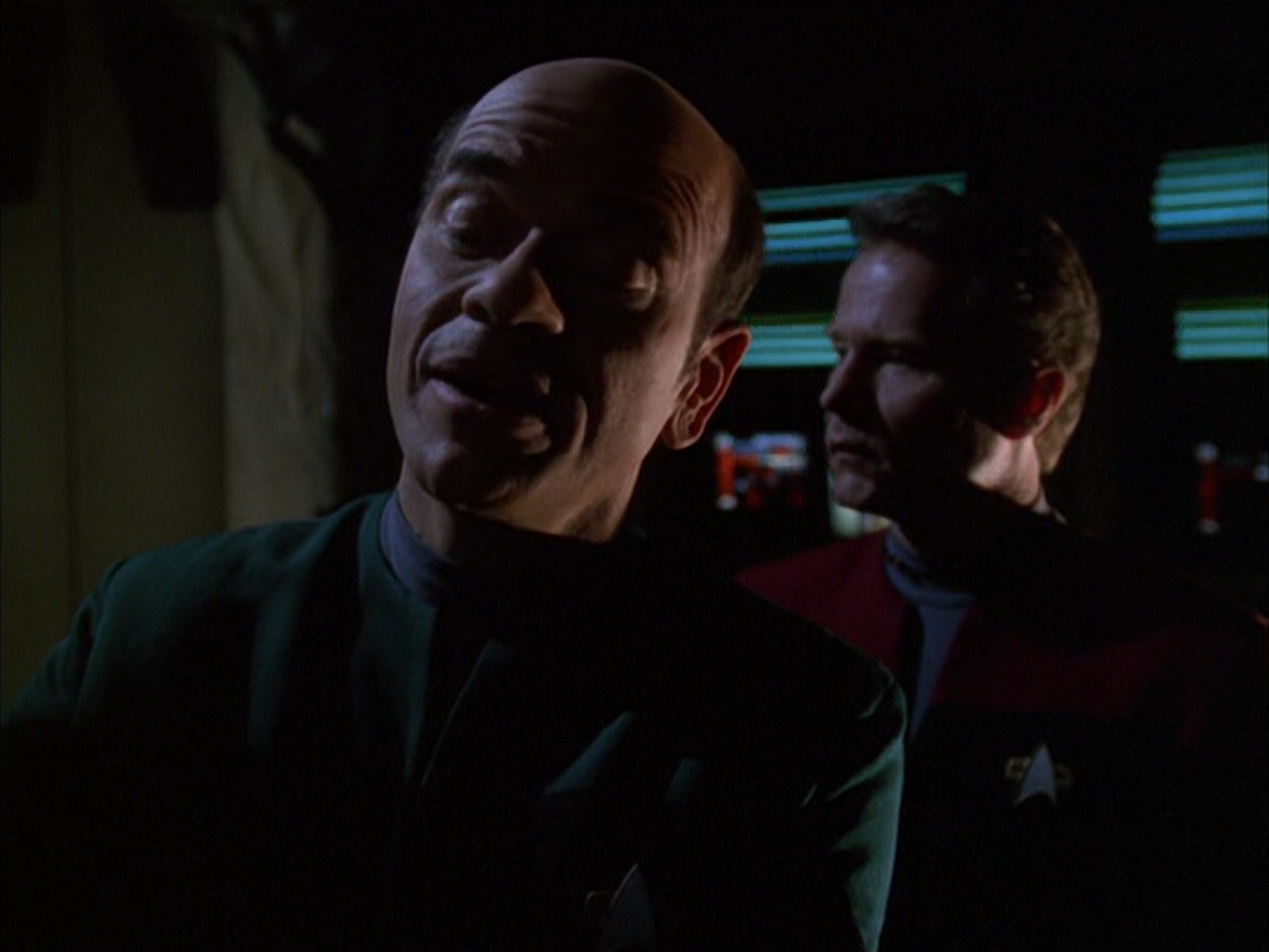 extant_StarTrek_VOY_6x01-EquinoxPart2_02441.jpg