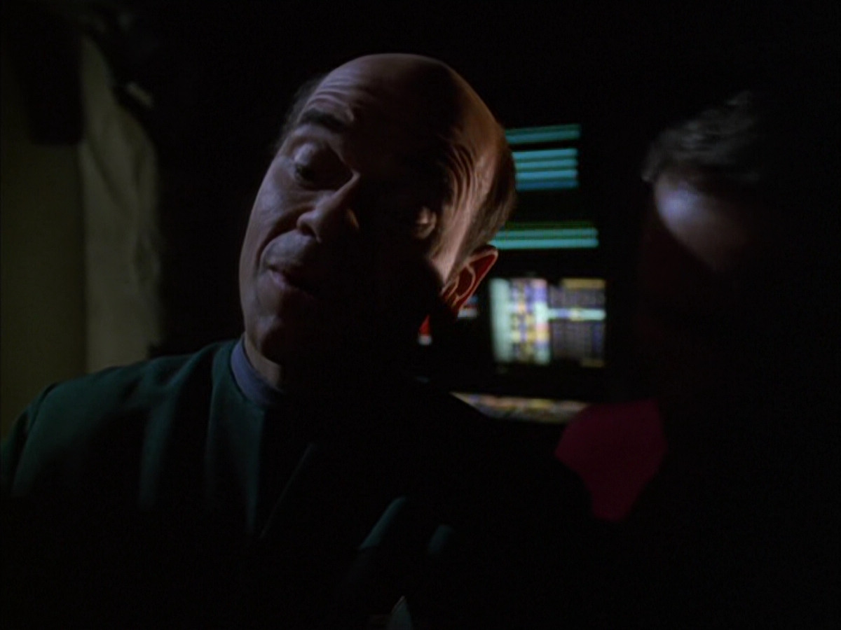 extant_StarTrek_VOY_6x01-EquinoxPart2_02461.jpg
