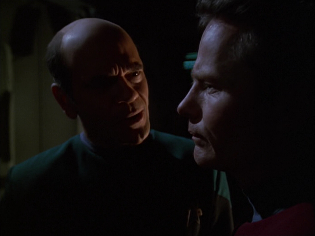 extant_StarTrek_VOY_6x01-EquinoxPart2_02471.jpg