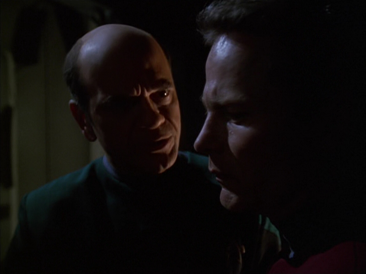 extant_StarTrek_VOY_6x01-EquinoxPart2_02477.jpg