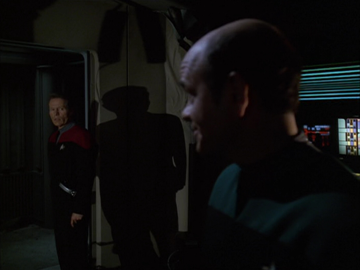 extant_StarTrek_VOY_6x01-EquinoxPart2_02500.jpg