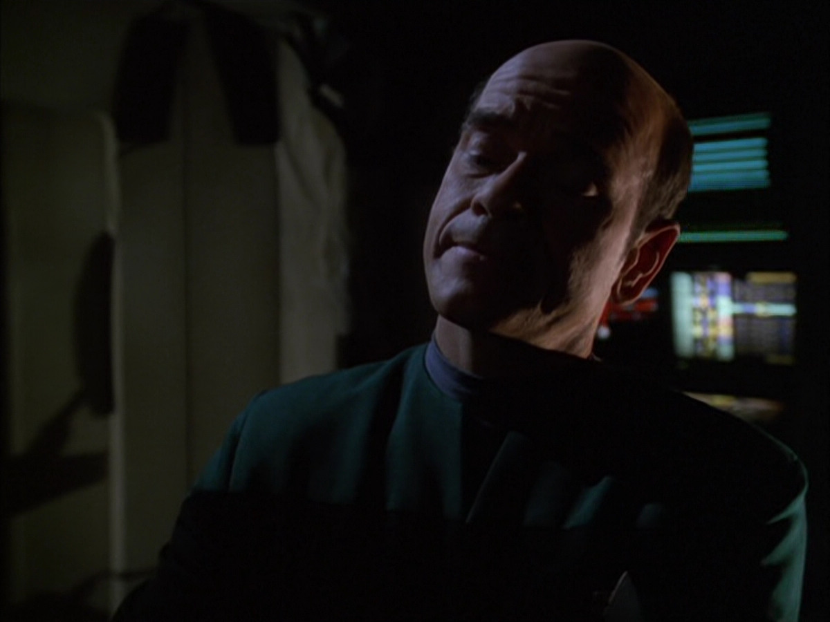 extant_StarTrek_VOY_6x01-EquinoxPart2_02507.jpg