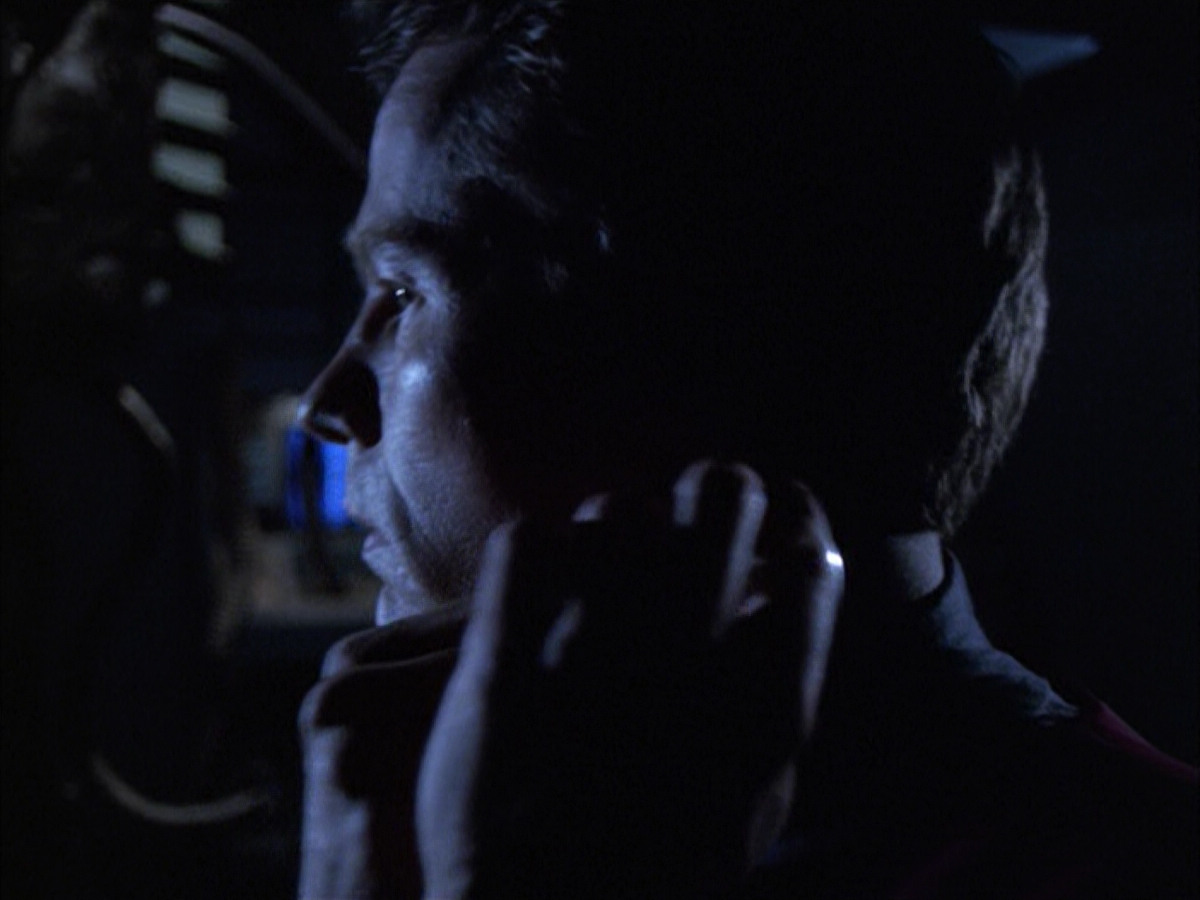 extant_StarTrek_VOY_6x01-EquinoxPart2_02534.jpg